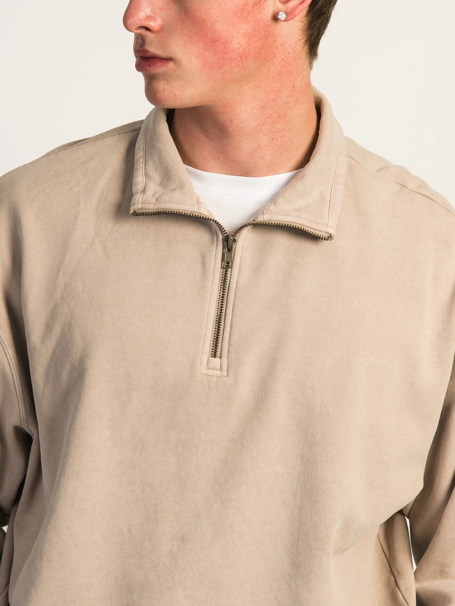 KOLBY RELAXED FIT QUARTER ZIP - PEBBLE