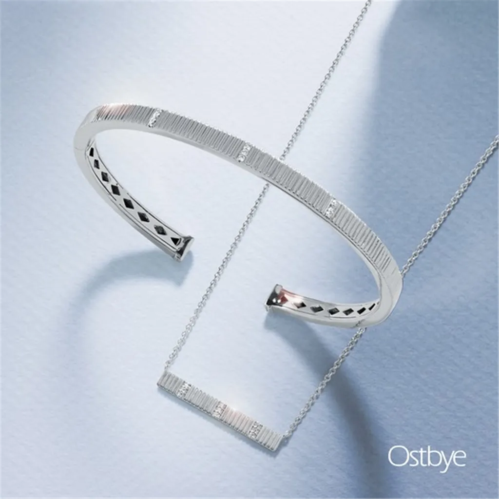 Sterling Silver 0.07ctw Diamond Flex Bangle Bracelet