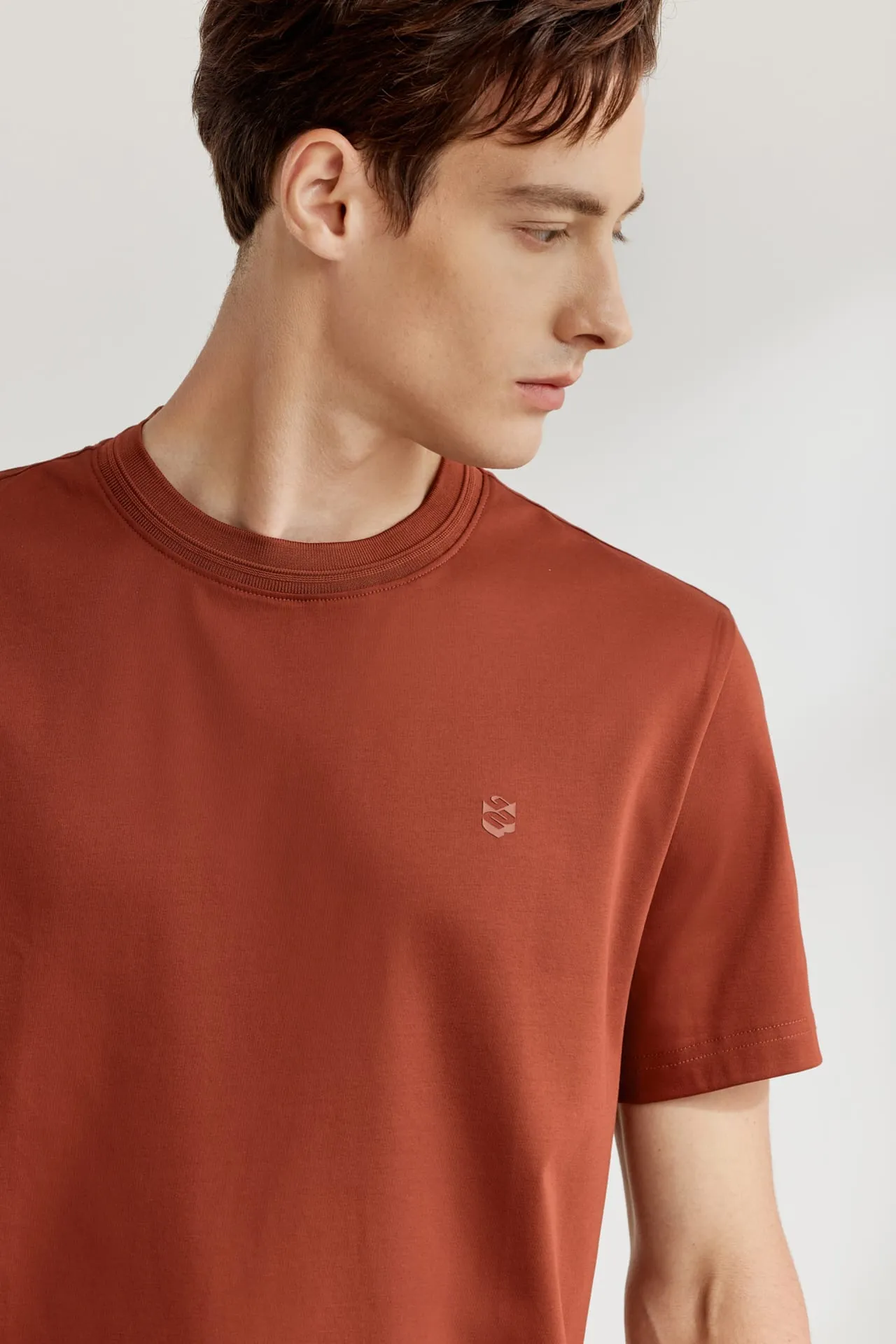 Super Soft Mercerized Cotton High Crew Neck Basic Logo Tee in Smart Fit