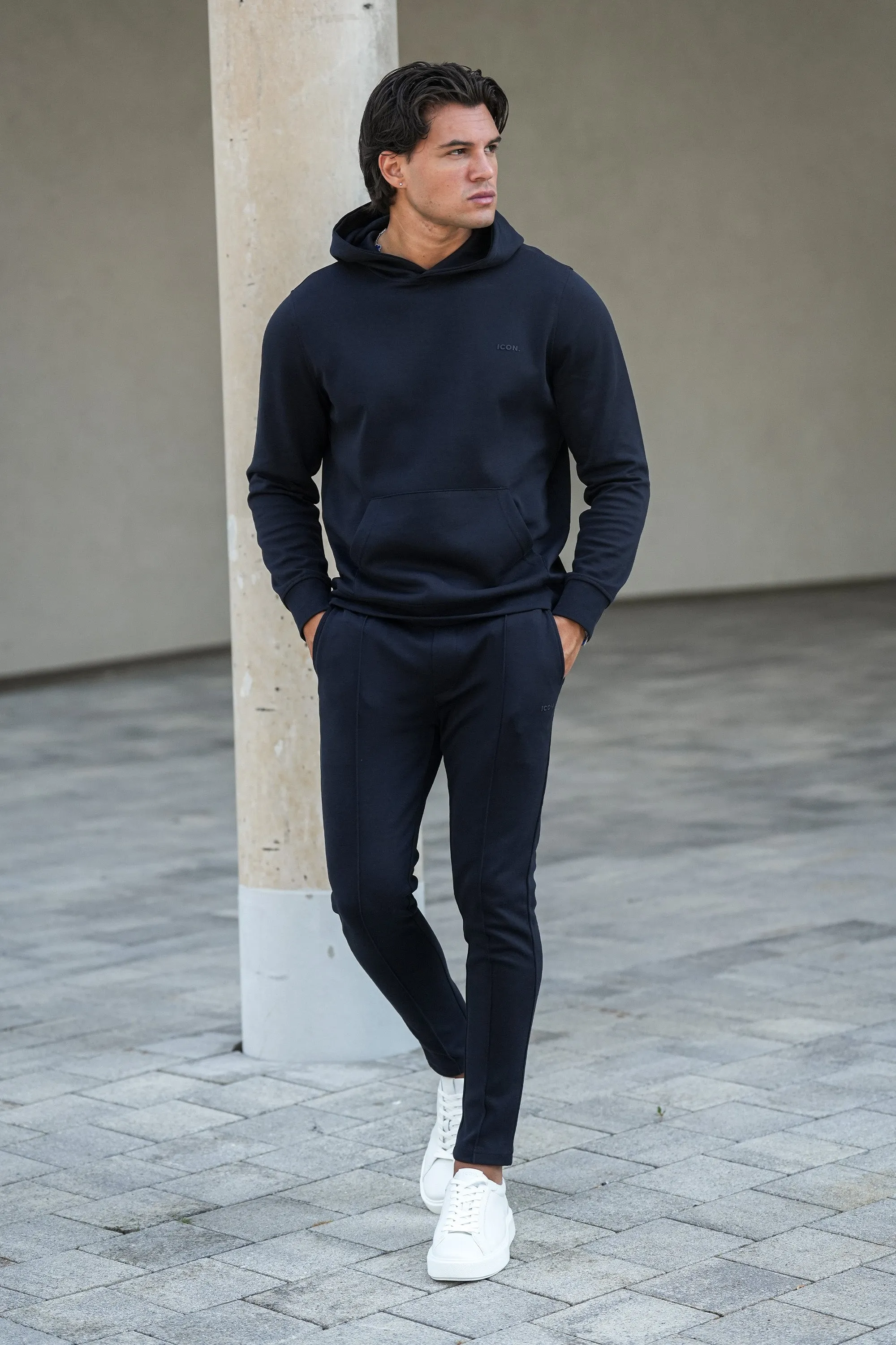 THE ATHLETIC JOGGER