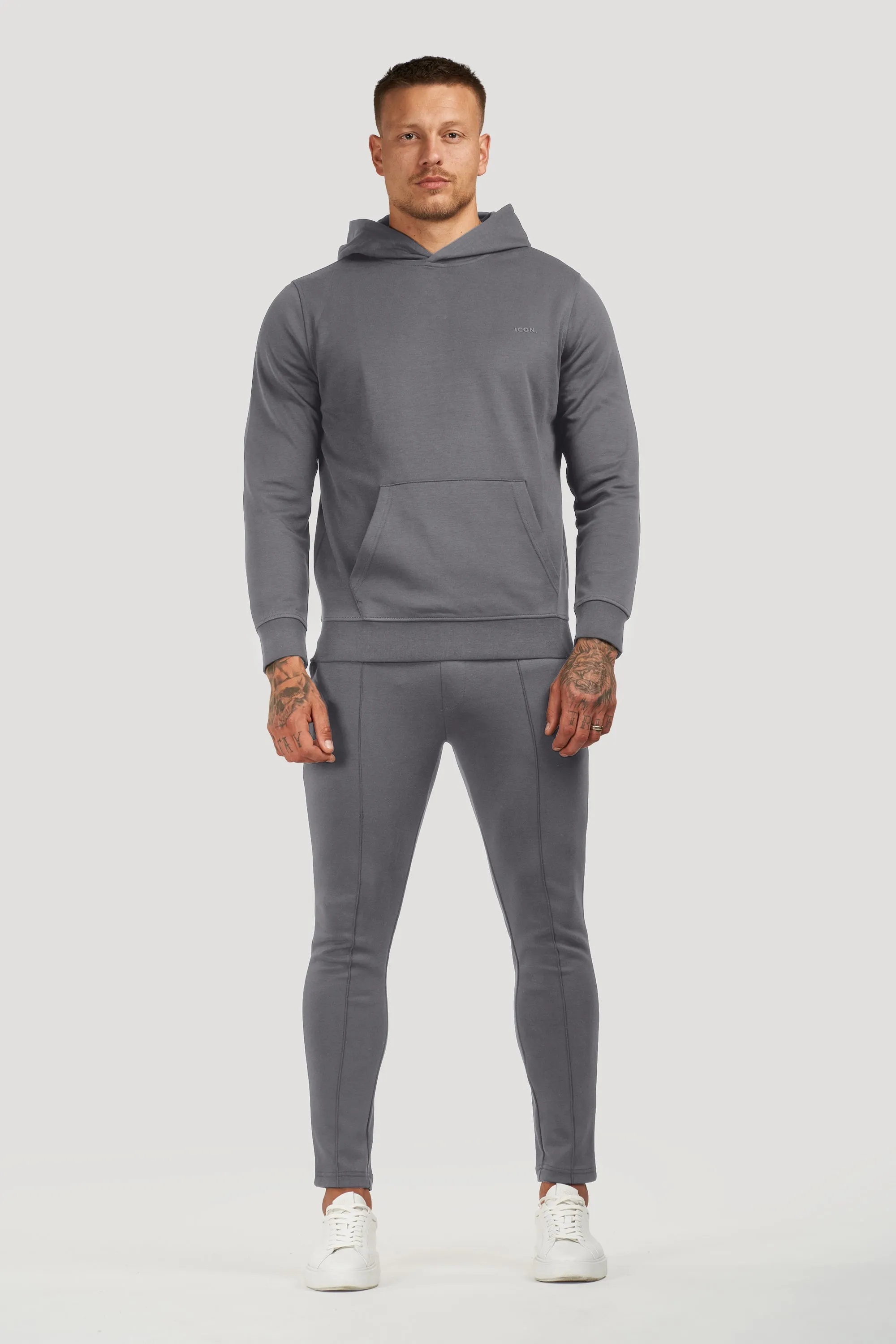 THE ATHLETIC JOGGER